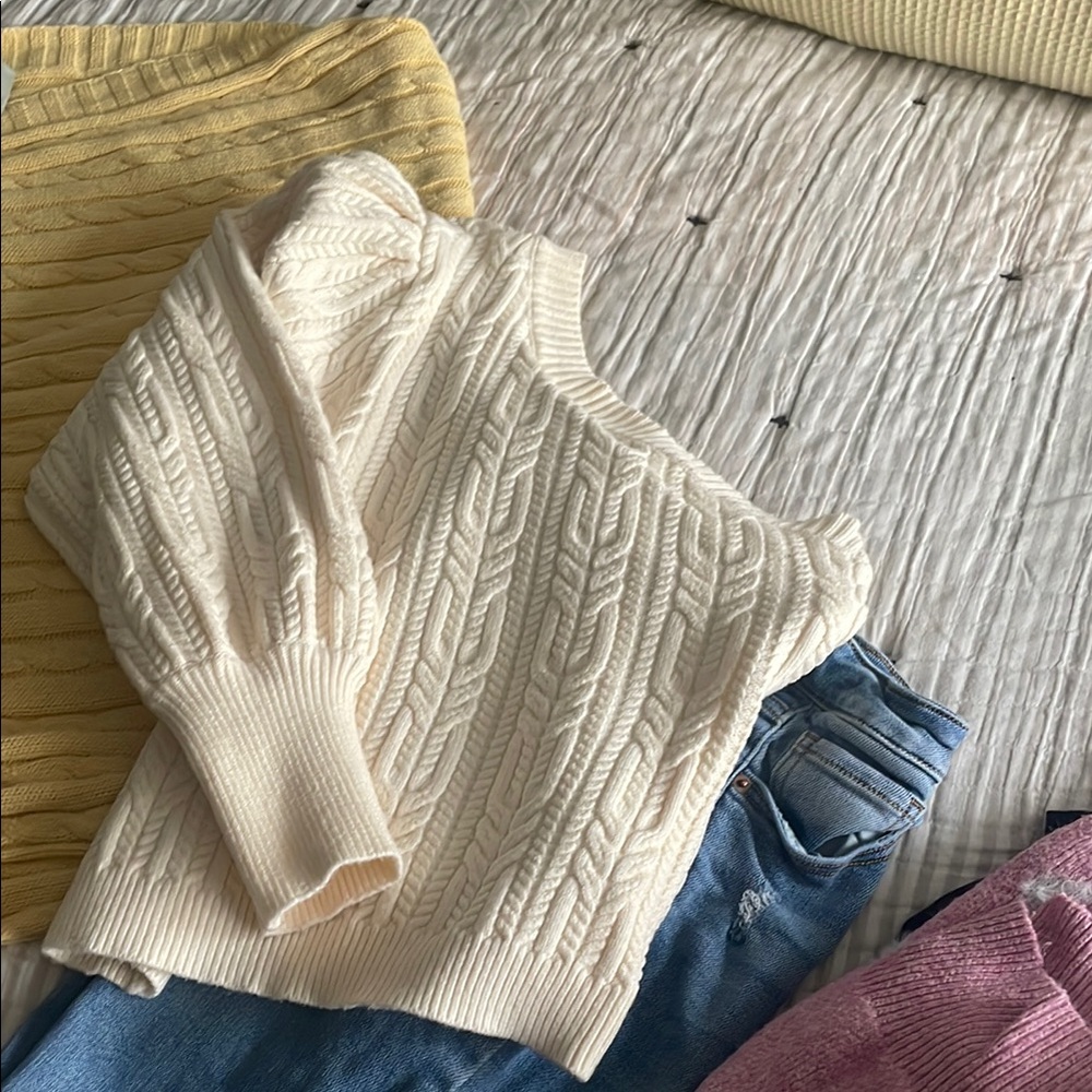 Cozy Cable Knit Sweater - Cream
